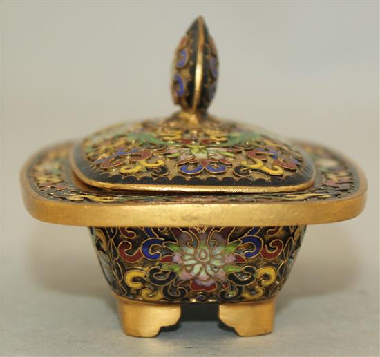 A Chinese cloisonne enamel and gilt copper dish and cover, early 20th century, 10.7cm long